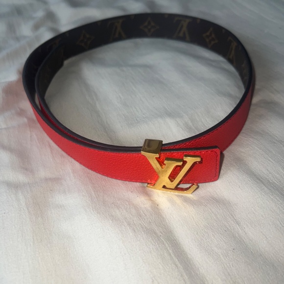 Louis Vuitton Women’s initials reversible belt - Picture 4 of 5